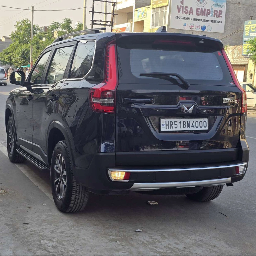 
								Mahindra Scorpio Classic full									